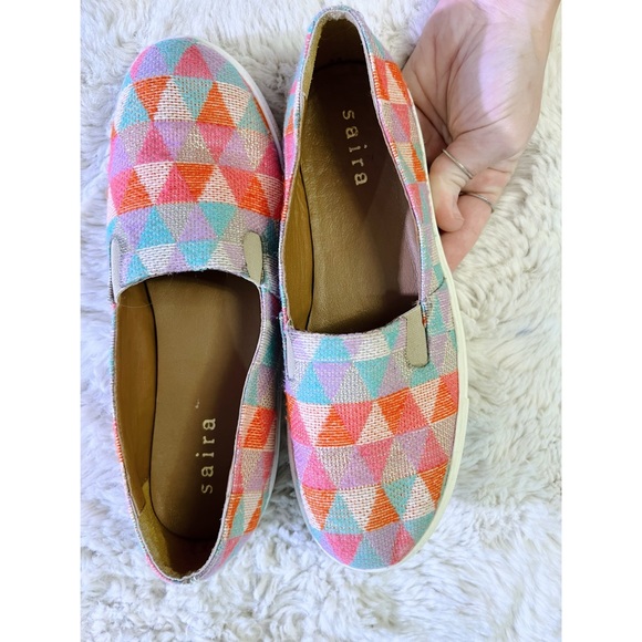 Moving Sale! EUC Saira Slip Ons Size 8 (39) Colorful & Gorgeous - Leather Int. - Picture 2 of 9